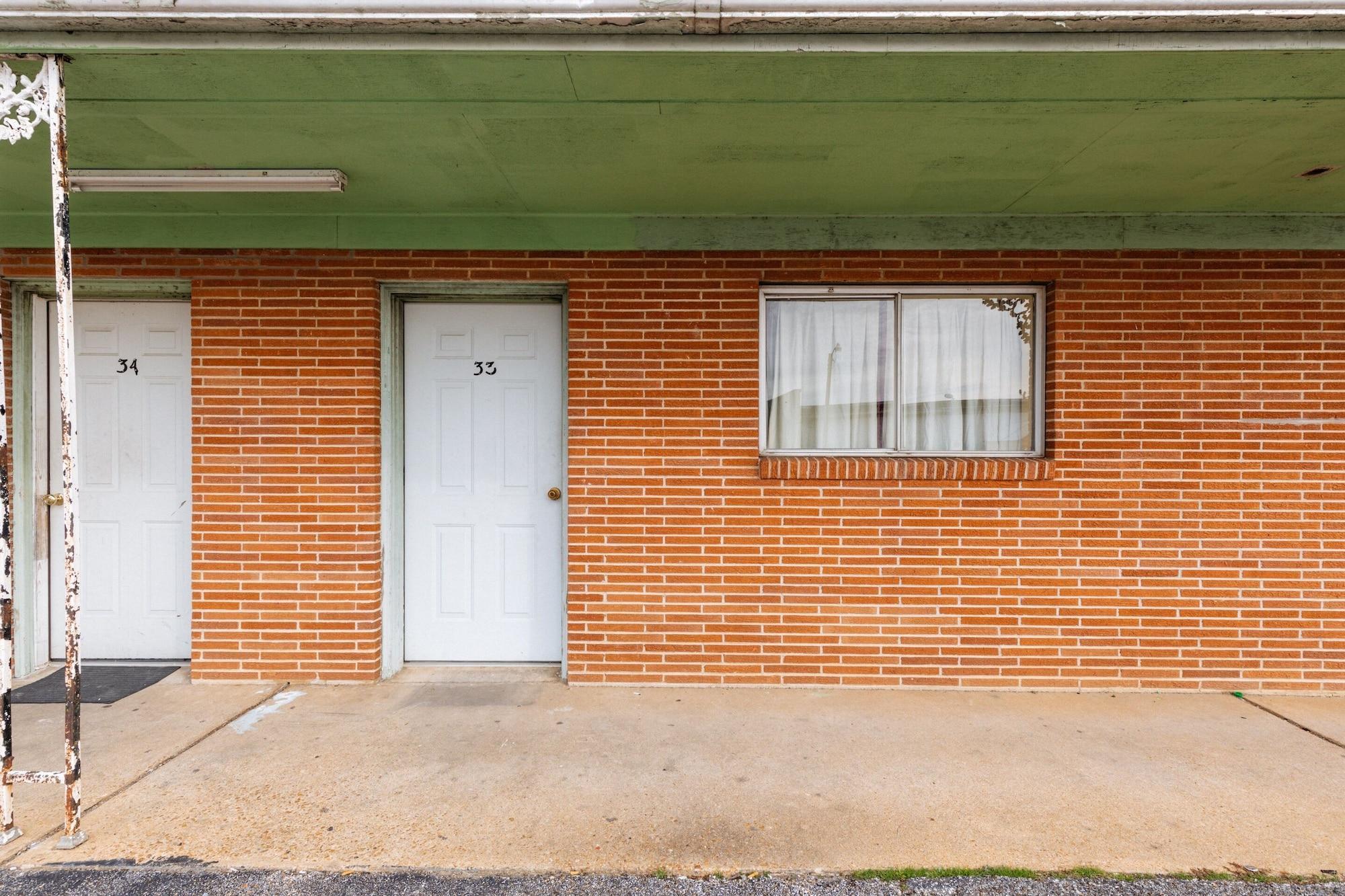 Oyo Hotel Holly Springs Ms Exterior photo