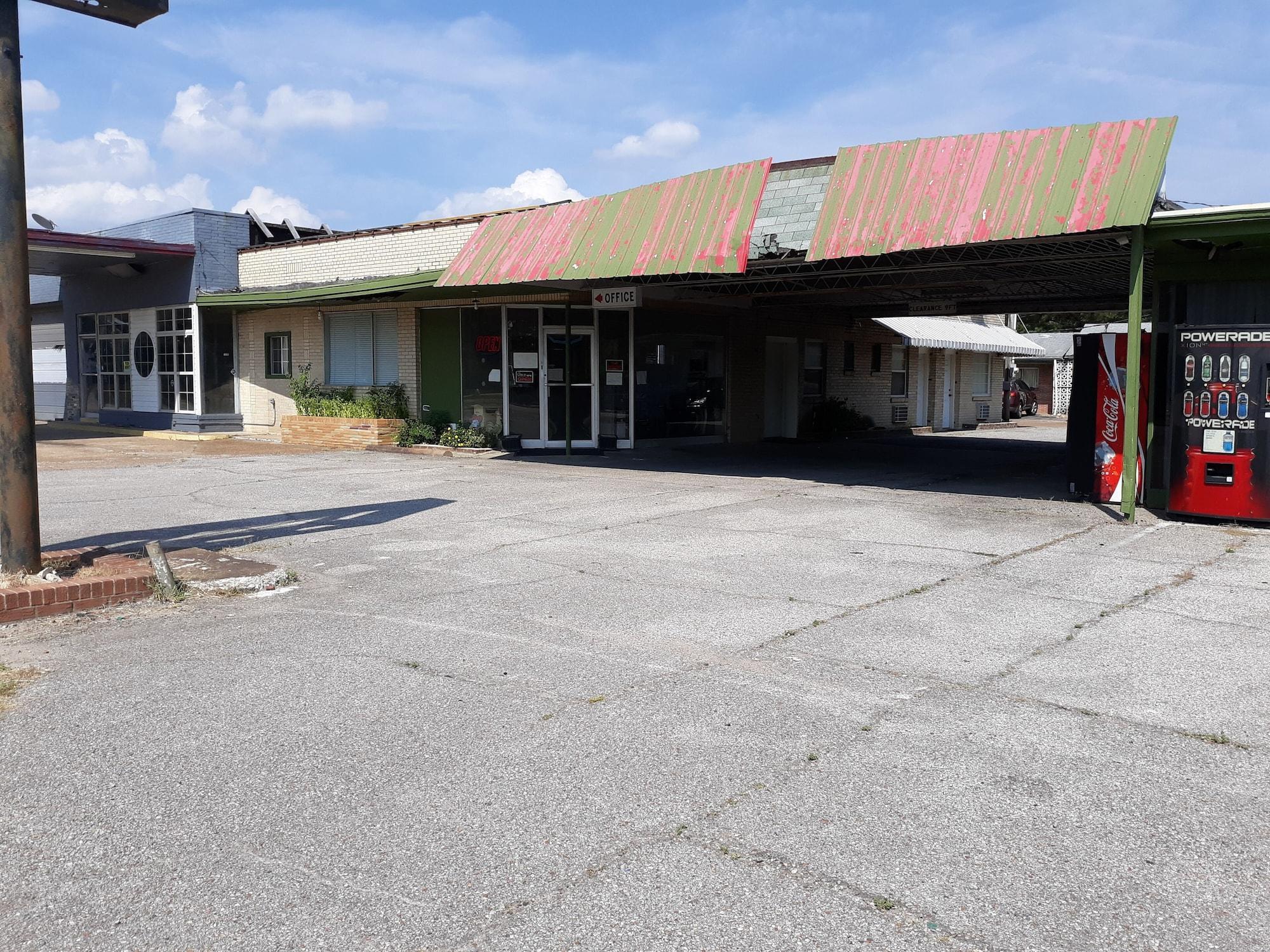 Oyo Hotel Holly Springs Ms Exterior photo